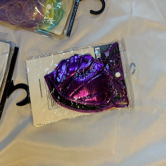 Leg Avenue Iridescent Mermaid Costume Set - Picture 6 of 7